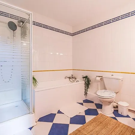 Bar A Bulles - Ancien Comptoir Transforme * ריימס