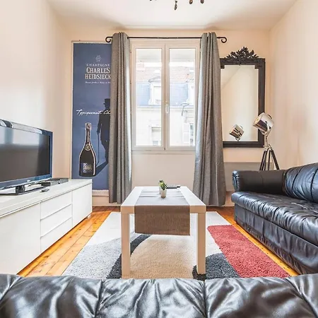 Bar A Bulles - Ancien Comptoir Transforme Holiday home Reims