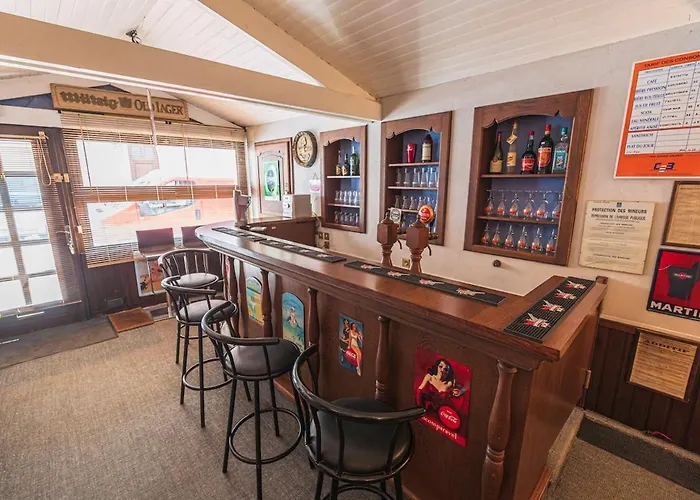 Bar A Bulles - Ancien Comptoir Transforme 度假居 *